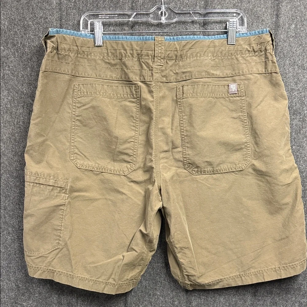 The North Face Men's Tan Cargo Shorts with Belt